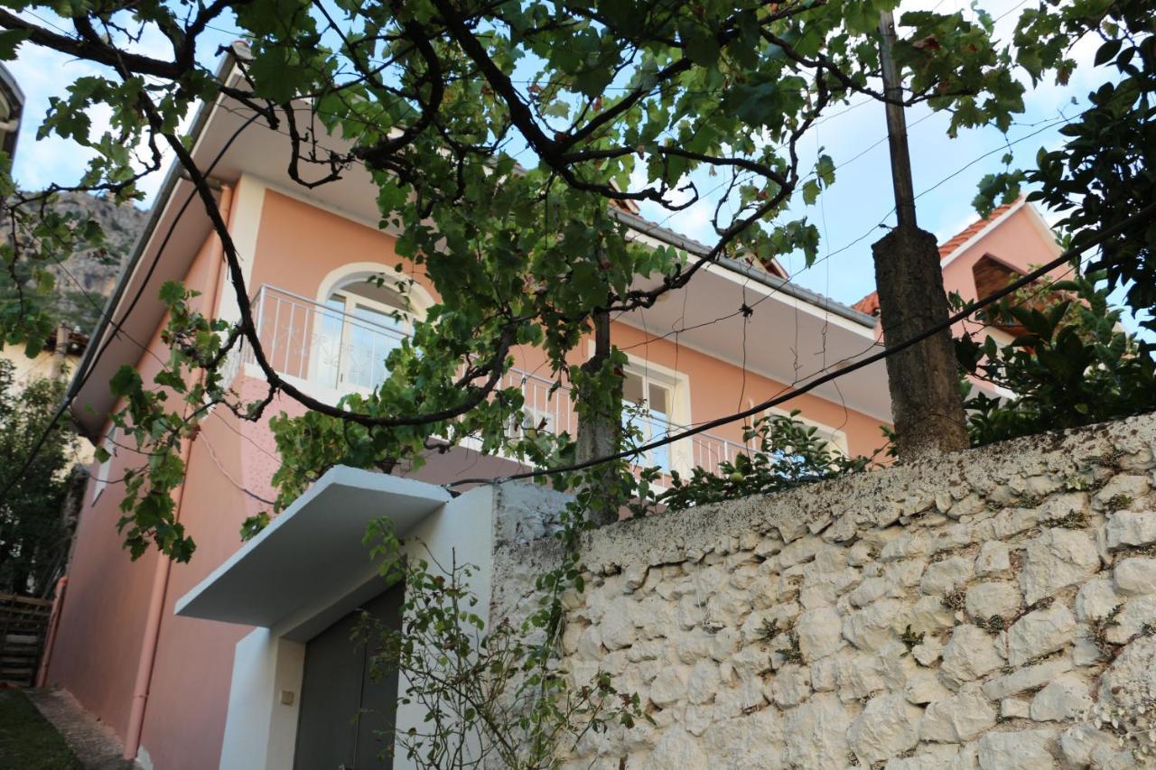 Villa Duka Kruje Luaran gambar
